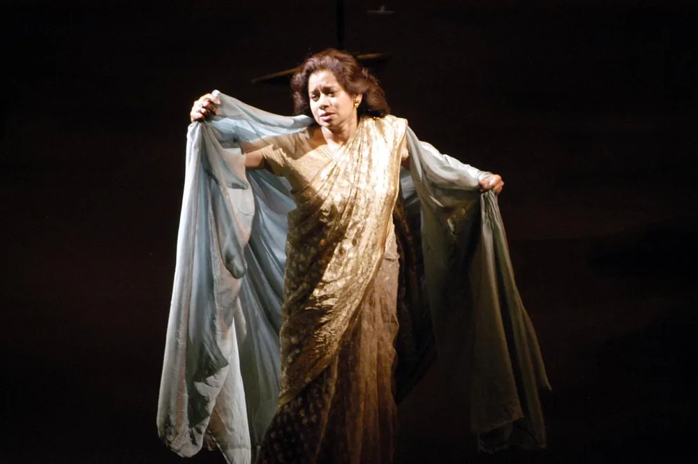 Patricia Rozario in The Veil of the Temple, Avery Fisher Hall, Lincoln Center, New York, 24 July 2004. From Stephen Layton's project Sir John Tavener
