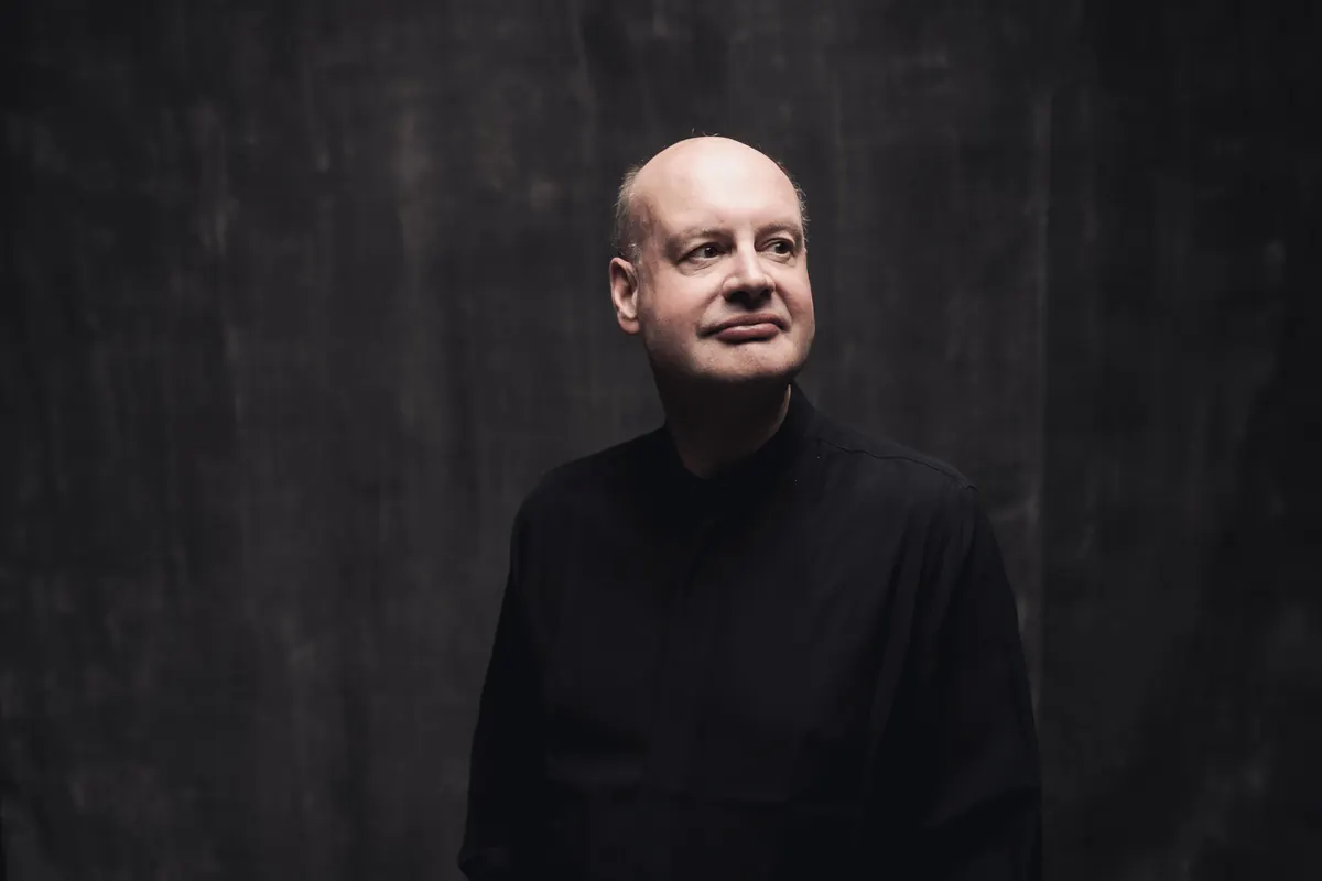Stephen Layton